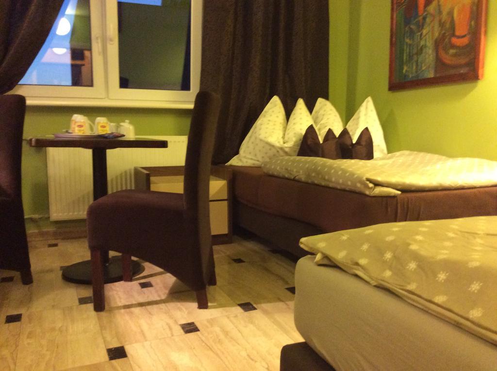 Mika Rooms Raclawicka 144 & Wislicka 3 Studio - Adults Only Warszawa Eksteriør billede
